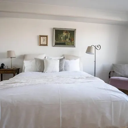 Roost Pormestari Apartment *